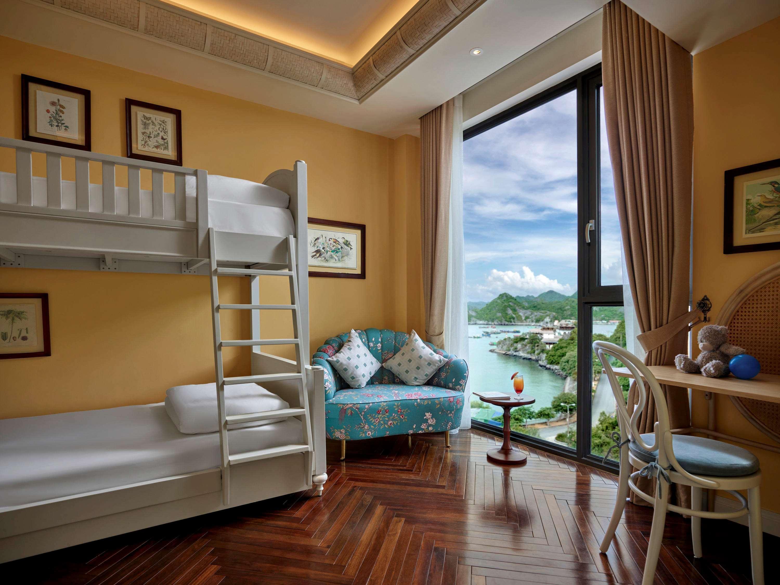 Hotel Perle D'Orient Cat Ba - Mgallery Chan Chau Εξωτερικό φωτογραφία A bedroom at The Repulse Bay