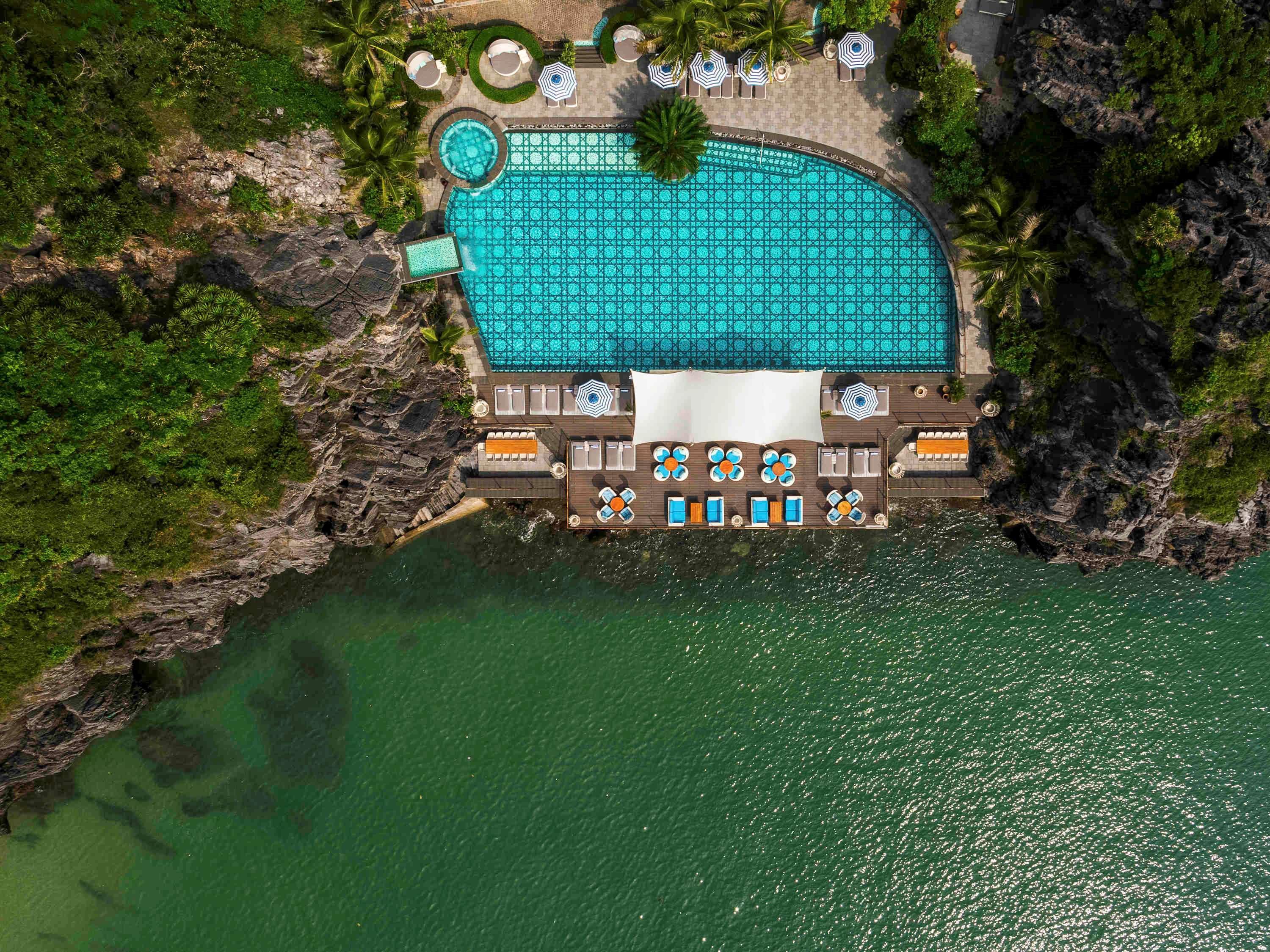 Hotel Perle D'Orient Cat Ba - Mgallery Chan Chau Εξωτερικό φωτογραφία Aerial view of the resort
