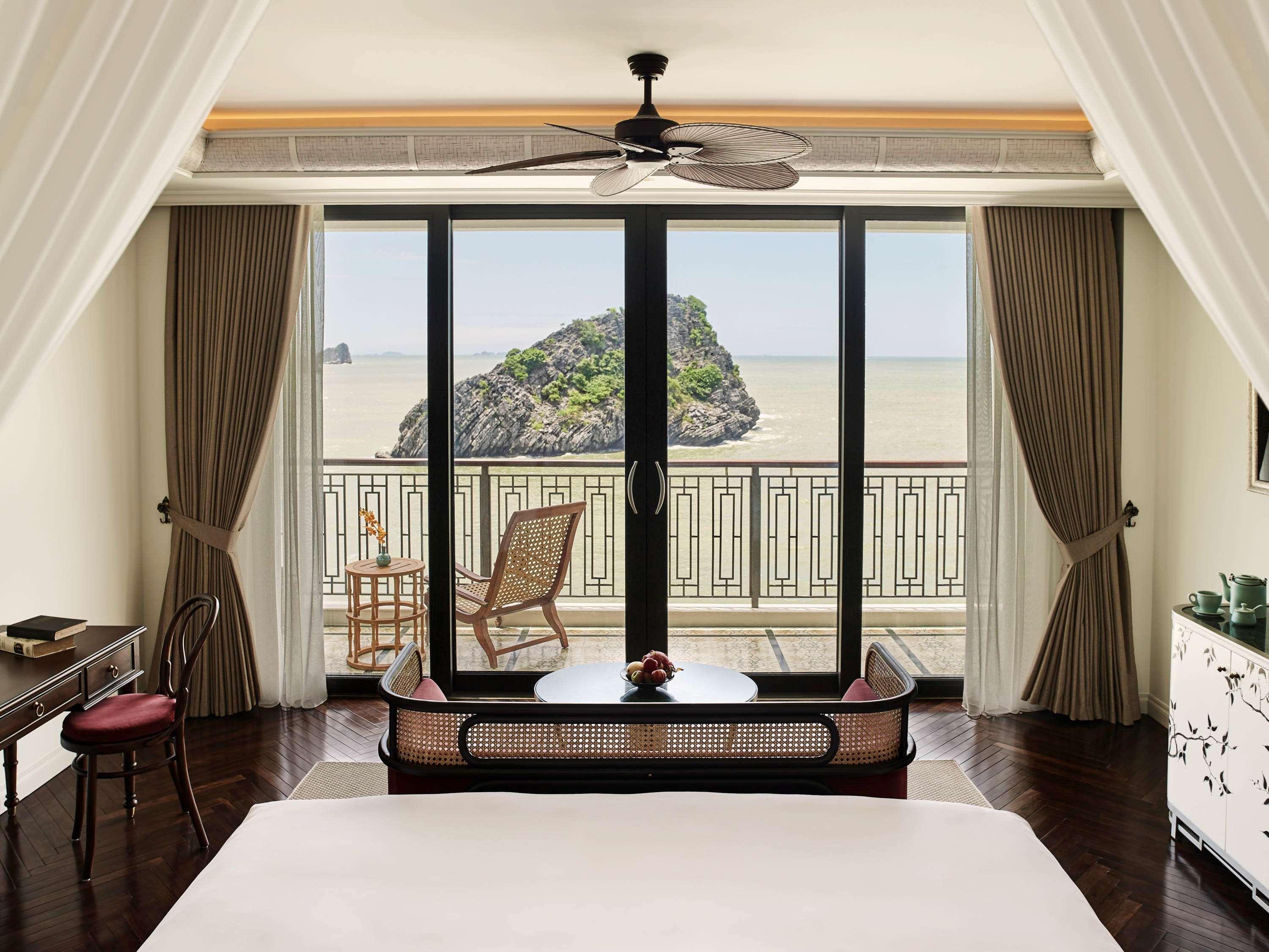 Hotel Perle D'Orient Cat Ba - Mgallery Chan Chau Εξωτερικό φωτογραφία A bedroom at the resort
