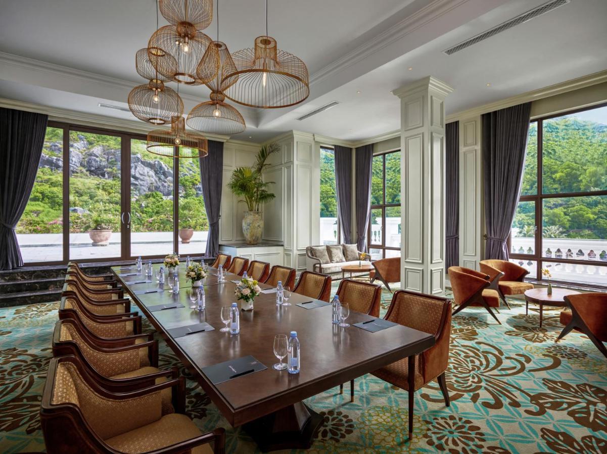 Hotel Perle D'Orient Cat Ba - Mgallery Chan Chau Εξωτερικό φωτογραφία Meeting room at The Westin Da Lat
